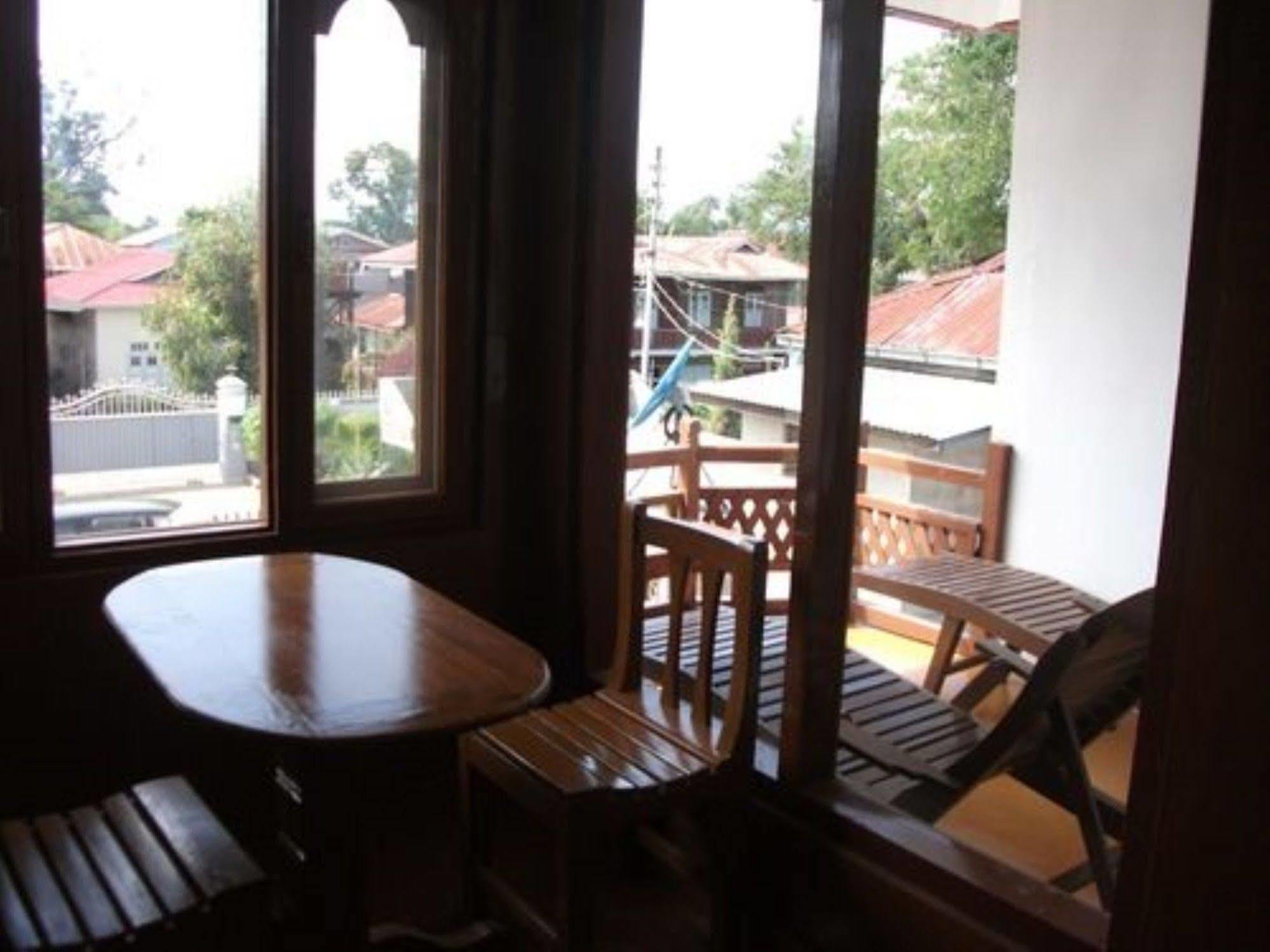 Mingalar Inn Inle Lake Eksteriør billede